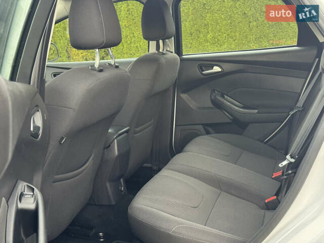 Білий Форд Фокус, об'ємом двигуна 1.6 л та пробігом 221 тис. км за 8699 $, фото 61 на Automoto.ua