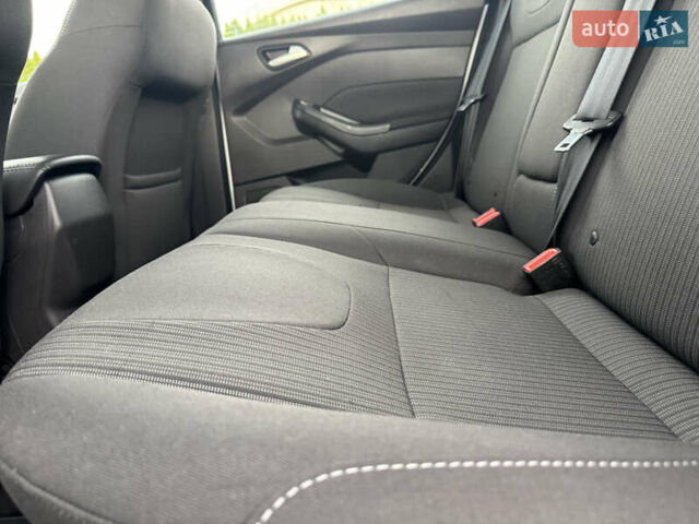 Білий Форд Фокус, об'ємом двигуна 1.6 л та пробігом 221 тис. км за 8699 $, фото 62 на Automoto.ua