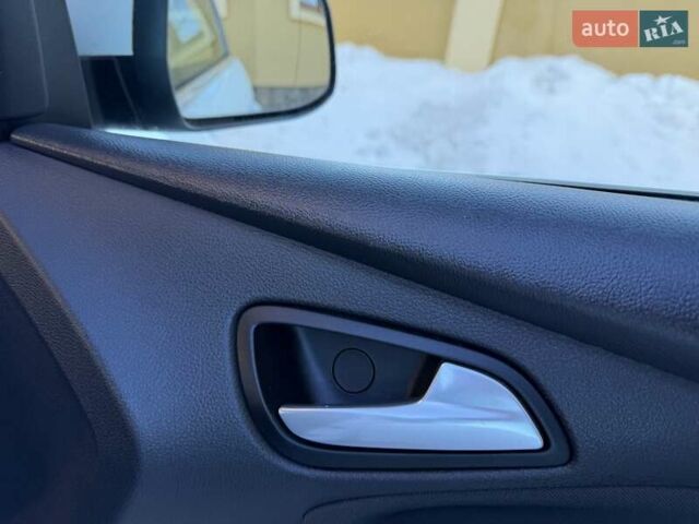 Білий Форд Фокус, об'ємом двигуна 1.6 л та пробігом 241 тис. км за 7950 $, фото 59 на Automoto.ua
