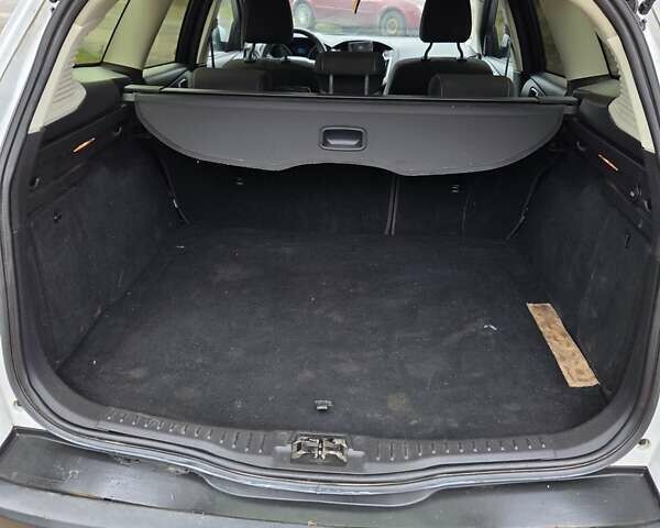 Білий Форд Фокус, об'ємом двигуна 1 л та пробігом 260 тис. км за 6450 $, фото 7 на Automoto.ua