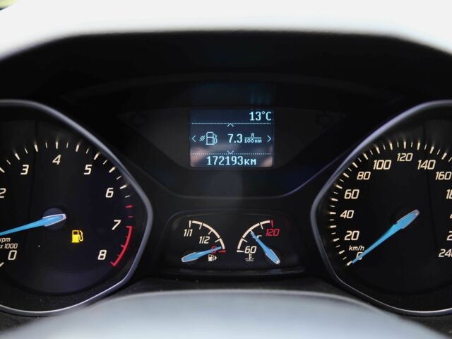 Форд Фокус 2013 в Харькове на Automoto.ua Белый Форд Фокус, объемом двигателя 1 л и пробегом 171 тыс. км за 7200 $, фото 14 на Automoto.ua