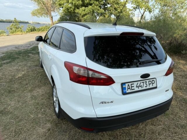 Білий Форд Фокус, об'ємом двигуна 1 л та пробігом 290 тис. км за 5300 $, фото 1 на Automoto.ua