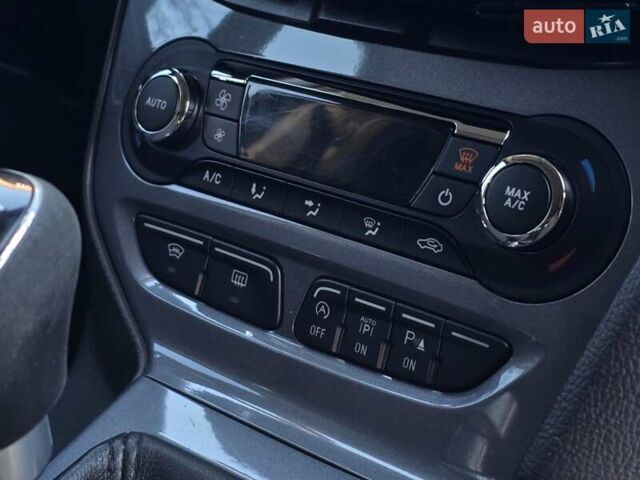 Белый Форд Фокус, объемом двигателя 1.6 л и пробегом 247 тыс. км за 7499 $, фото 32 на Automoto.ua