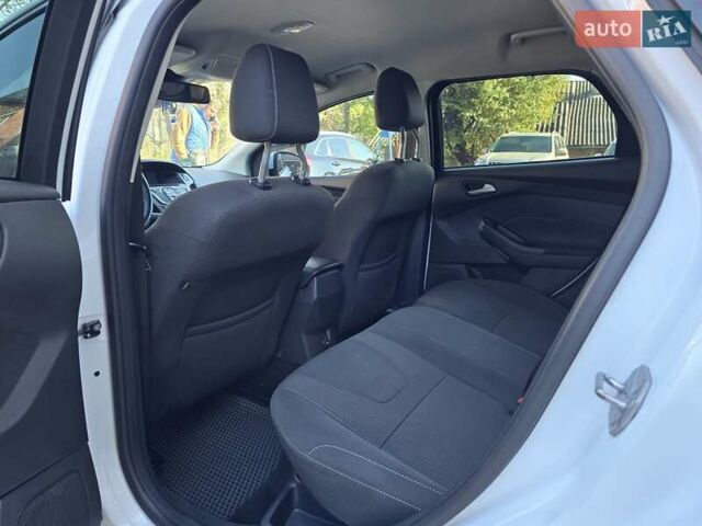 Белый Форд Фокус, объемом двигателя 1.6 л и пробегом 247 тыс. км за 7499 $, фото 25 на Automoto.ua