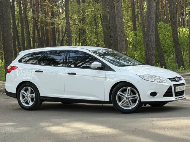 Белый Форд Фокус, объемом двигателя 1.6 л и пробегом 258 тыс. км за 7699 $, фото 6 на Automoto.ua