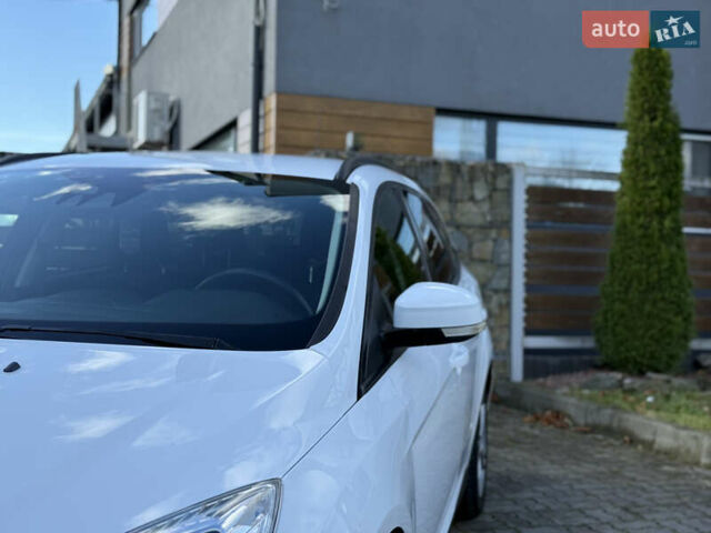 Форд Фокус 2013 в Стрые на Automoto.ua Белый Форд Фокус, объемом двигателя 0 л и пробегом 202 тыс. км за 8850 $, фото 51 на Automoto.ua