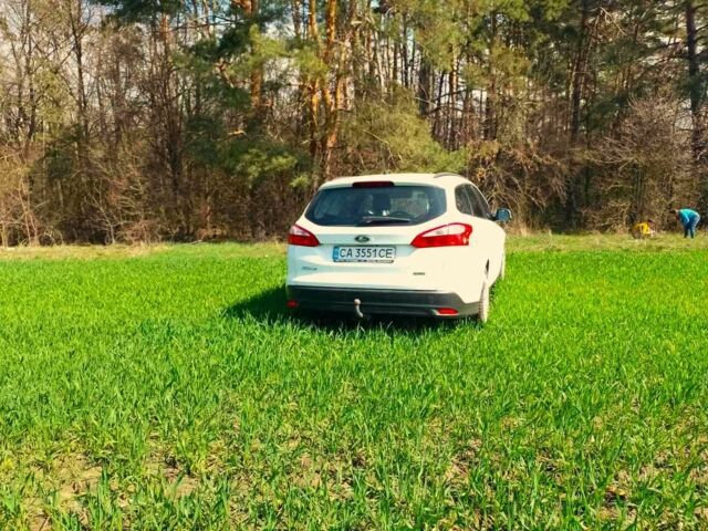 Белый Форд Фокус, объемом двигателя 1.6 л и пробегом 219 тыс. км за 7500 $, фото 6 на Automoto.ua