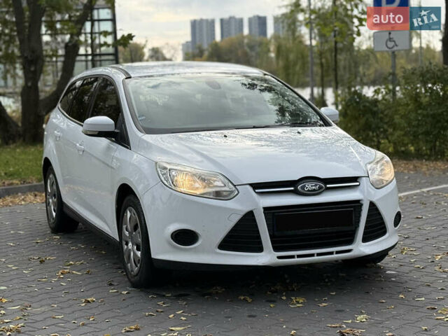Белый Форд Фокус, объемом двигателя 1.6 л и пробегом 256 тыс. км за 7499 $, фото 6 на Automoto.ua