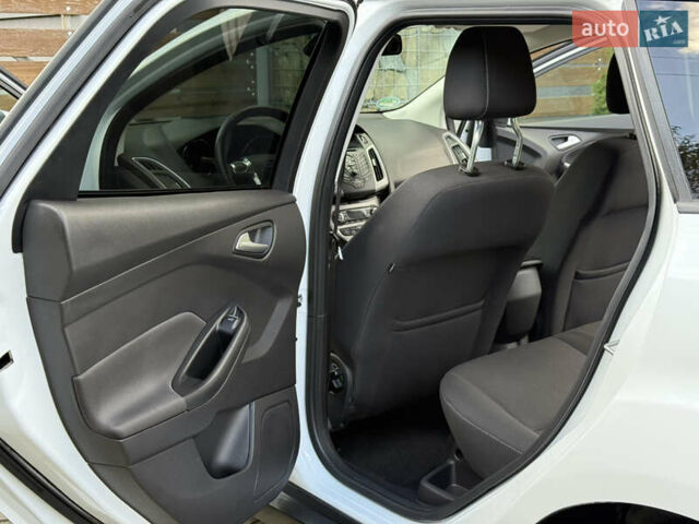 Форд Фокус 2013 в Стрые на Automoto.ua Белый Форд Фокус, объемом двигателя 0 л и пробегом 202 тыс. км за 8850 $, фото 117 на Automoto.ua