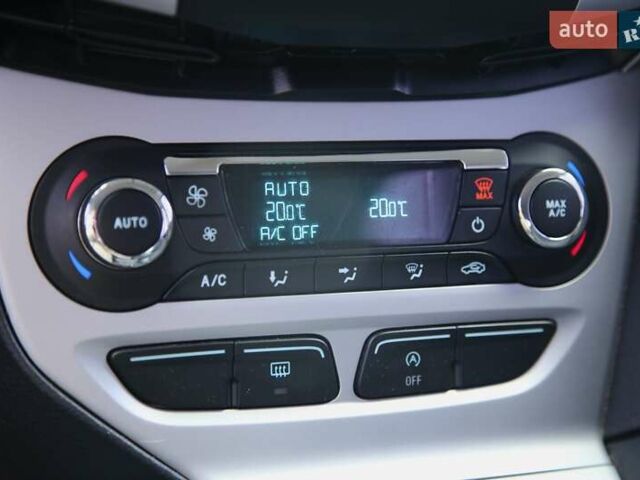 Форд Фокус 2013 в Харькове на Automoto.ua Белый Форд Фокус, объемом двигателя 1 л и пробегом 171 тыс. км за 7200 $, фото 16 на Automoto.ua