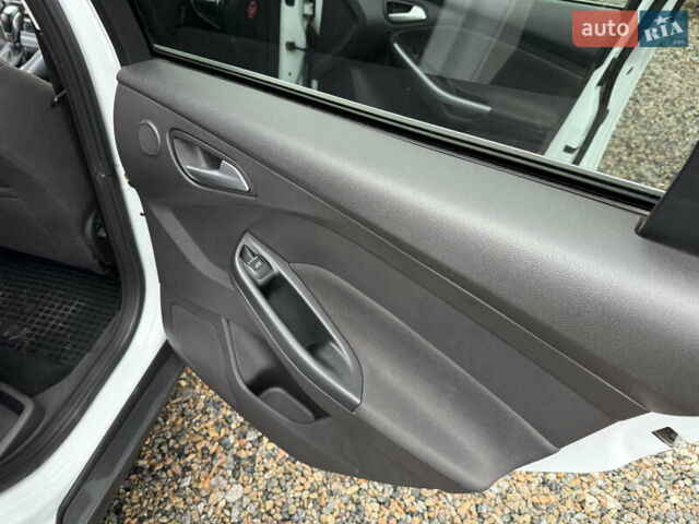 Білий Форд Фокус, об'ємом двигуна 0 л та пробігом 260 тис. км за 7800 $, фото 25 на Automoto.ua