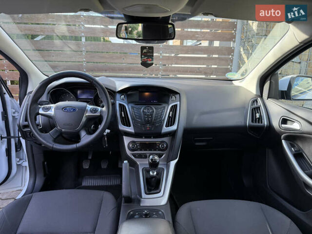 Форд Фокус 2013 в Стрые на Automoto.ua Белый Форд Фокус, объемом двигателя 0 л и пробегом 202 тыс. км за 8850 $, фото 88 на Automoto.ua