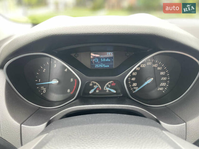 Белый Форд Фокус, объемом двигателя 1.6 л и пробегом 257 тыс. км за 7300 $, фото 9 на Automoto.ua