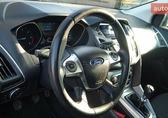 Белый Форд Фокус, объемом двигателя 1.6 л и пробегом 215 тыс. км за 7600 $, фото 33 на Automoto.ua