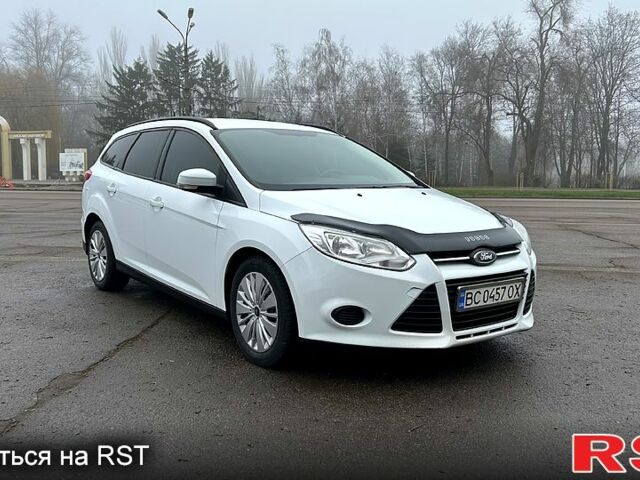 Белый Форд Фокус, объемом двигателя 1 л и пробегом 225 тыс. км за 5994 $, фото 2 на Automoto.ua