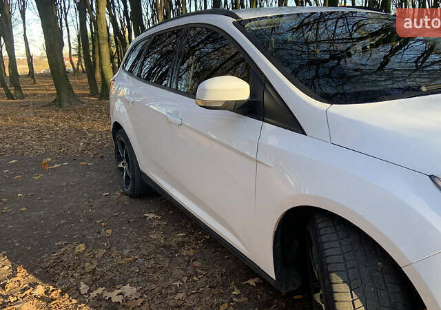 Форд Фокус 2013 у Львові на Automoto.ua Білий Форд Фокус, об'ємом двигуна 1.6 л та пробігом 247 тис. км за 6500 $, фото 3 на Automoto.ua