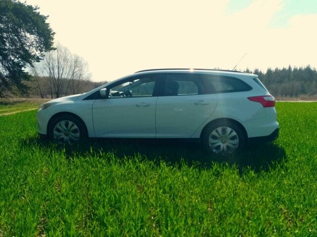 Білий Форд Фокус, об'ємом двигуна 1.6 л та пробігом 221 тис. км за 6500 $, фото 7 на Automoto.ua