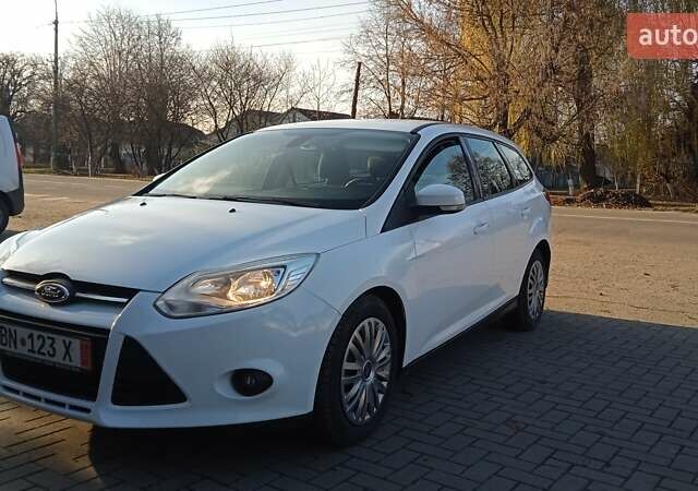 Белый Форд Фокус, объемом двигателя 1.6 л и пробегом 215 тыс. км за 7600 $, фото 43 на Automoto.ua