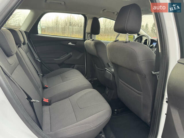 Білий Форд Фокус, об'ємом двигуна 1.6 л та пробігом 221 тис. км за 8699 $, фото 69 на Automoto.ua