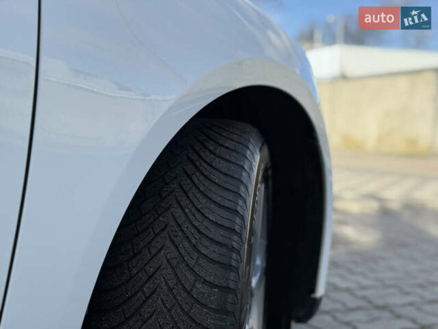 Форд Фокус 2013 в Стрые на Automoto.ua Белый Форд Фокус, объемом двигателя 0 л и пробегом 202 тыс. км за 8850 $, фото 29 на Automoto.ua