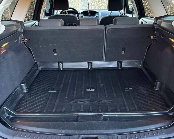 Белый Форд Фокус, объемом двигателя 1.56 л и пробегом 247 тыс. км за 7750 $, фото 13 на Automoto.ua