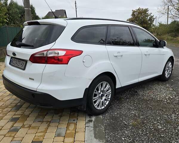 Білий Форд Фокус, об'ємом двигуна 1 л та пробігом 260 тис. км за 6450 $, фото 4 на Automoto.ua