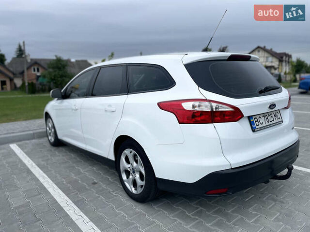 Белый Форд Фокус, объемом двигателя 1.6 л и пробегом 257 тыс. км за 7300 $, фото 3 на Automoto.ua