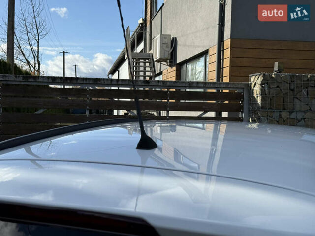 Форд Фокус 2013 в Стрые на Automoto.ua Белый Форд Фокус, объемом двигателя 0 л и пробегом 202 тыс. км за 8850 $, фото 70 на Automoto.ua