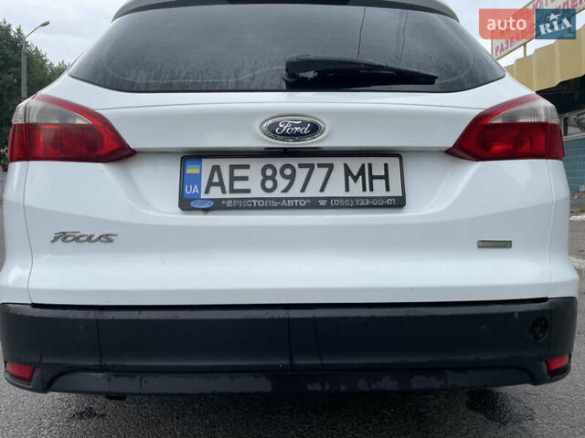 Білий Форд Фокус, об'ємом двигуна 1 л та пробігом 254 тис. км за 7500 $, фото 7 на Automoto.ua