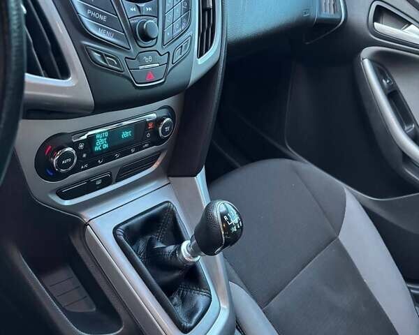 Белый Форд Фокус, объемом двигателя 1.56 л и пробегом 247 тыс. км за 7950 $, фото 32 на Automoto.ua