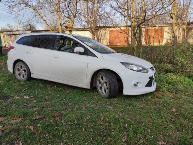 Белый Форд Фокус, объемом двигателя 0 л и пробегом 204 тыс. км за 5800 $, фото 3 на Automoto.ua