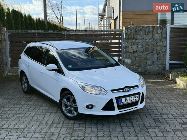 Форд Фокус 2013 в Стрые на Automoto.ua Белый Форд Фокус, объемом двигателя 0 л и пробегом 202 тыс. км за 8850 $, фото 3 на Automoto.ua