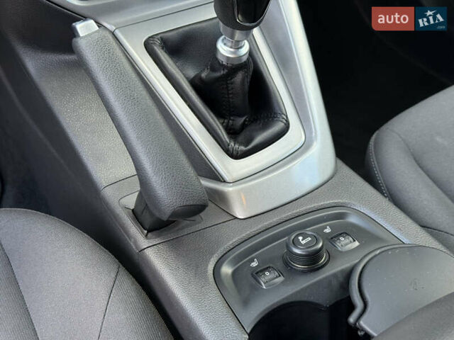 Форд Фокус 2013 в Стрые на Automoto.ua Белый Форд Фокус, объемом двигателя 0 л и пробегом 202 тыс. км за 8850 $, фото 98 на Automoto.ua