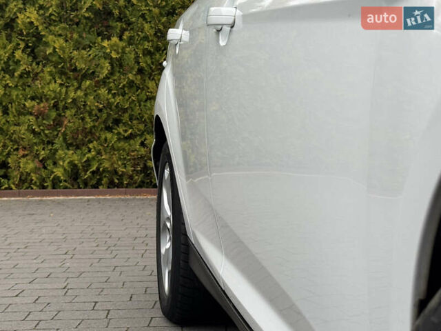 Білий Форд Фокус, об'ємом двигуна 1.6 л та пробігом 221 тис. км за 8699 $, фото 8 на Automoto.ua