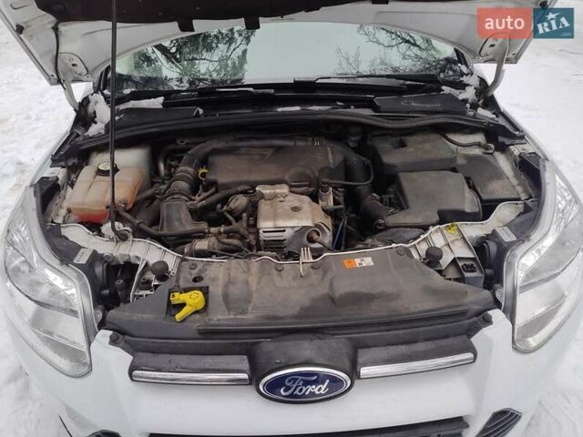 Білий Форд Фокус, об'ємом двигуна 1 л та пробігом 144 тис. км за 7000 $, фото 3 на Automoto.ua