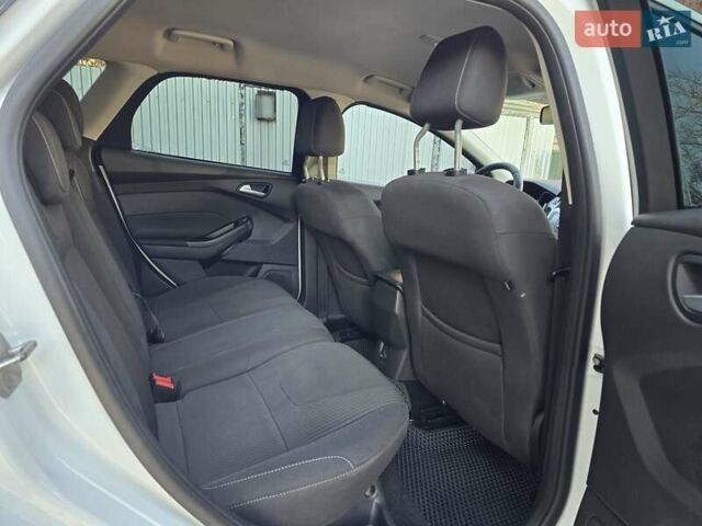 Белый Форд Фокус, объемом двигателя 1.6 л и пробегом 247 тыс. км за 7499 $, фото 26 на Automoto.ua