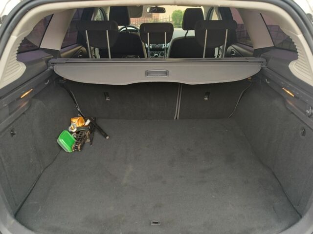 Белый Форд Фокус, объемом двигателя 1 л и пробегом 222 тыс. км за 5200 $, фото 7 на Automoto.ua