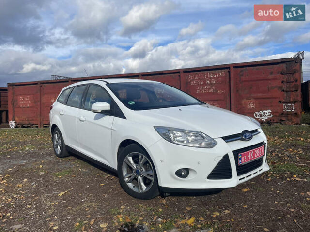 Белый Форд Фокус, объемом двигателя 1.6 л и пробегом 177 тыс. км за 8950 $, фото 1 на Automoto.ua