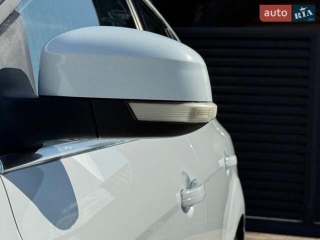 Белый Форд Фокус, объемом двигателя 1.6 л и пробегом 221 тыс. км за 8499 $, фото 26 на Automoto.ua