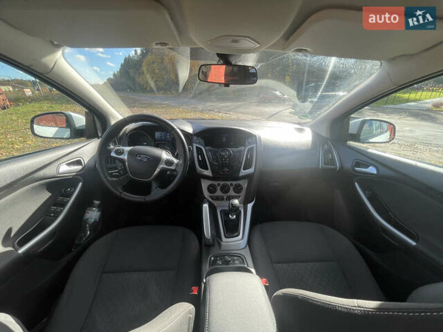 Белый Форд Фокус, объемом двигателя 1.6 л и пробегом 177 тыс. км за 8950 $, фото 14 на Automoto.ua