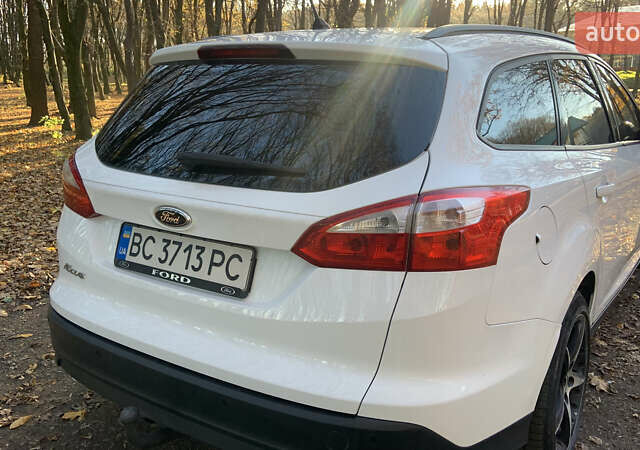 Форд Фокус 2013 у Львові на Automoto.ua Білий Форд Фокус, об'ємом двигуна 1.6 л та пробігом 247 тис. км за 6500 $, фото 6 на Automoto.ua