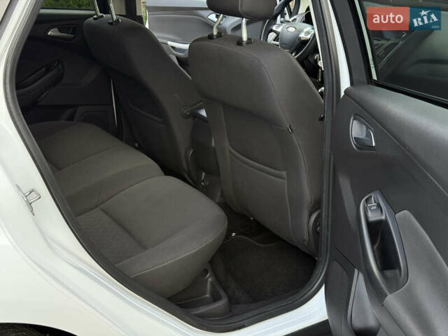 Форд Фокус 2013 в Стрые на Automoto.ua Белый Форд Фокус, объемом двигателя 0 л и пробегом 202 тыс. км за 8850 $, фото 114 на Automoto.ua