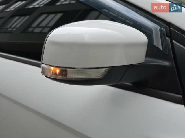 Белый Форд Фокус, объемом двигателя 1 л и пробегом 274 тыс. км за 5899 $, фото 16 на Automoto.ua