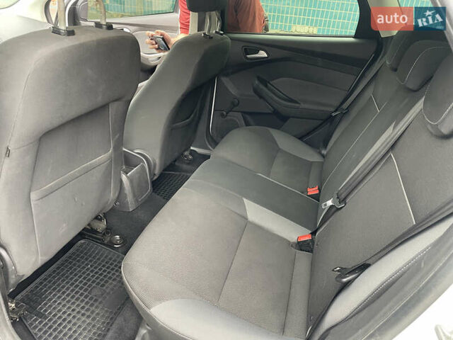 Білий Форд Фокус, об'ємом двигуна 1 л та пробігом 254 тис. км за 7500 $, фото 14 на Automoto.ua