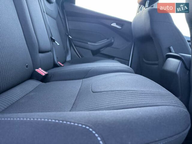 Белый Форд Фокус, объемом двигателя 1.6 л и пробегом 221 тыс. км за 8499 $, фото 71 на Automoto.ua