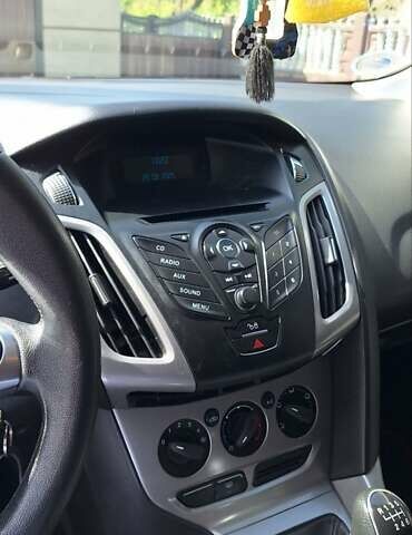 Белый Форд Фокус, объемом двигателя 1.56 л и пробегом 350 тыс. км за 7000 $, фото 10 на Automoto.ua