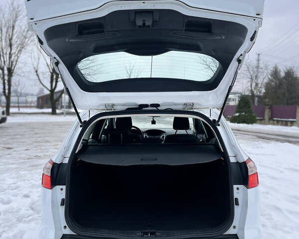 Белый Форд Фокус, объемом двигателя 1.6 л и пробегом 250 тыс. км за 7399 $, фото 26 на Automoto.ua