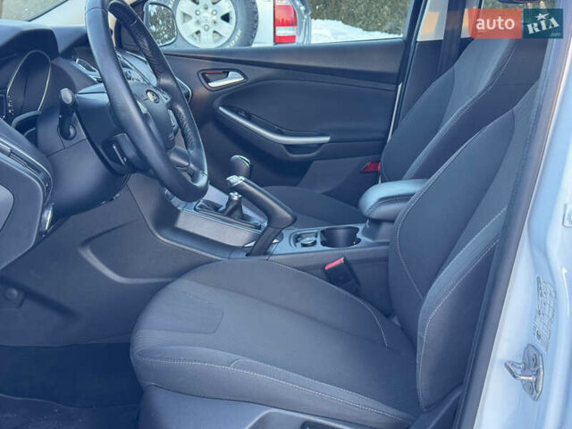 Белый Форд Фокус, объемом двигателя 1.6 л и пробегом 221 тыс. км за 8499 $, фото 35 на Automoto.ua