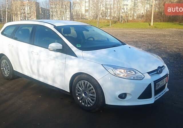 Белый Форд Фокус, объемом двигателя 1.6 л и пробегом 215 тыс. км за 7600 $, фото 53 на Automoto.ua