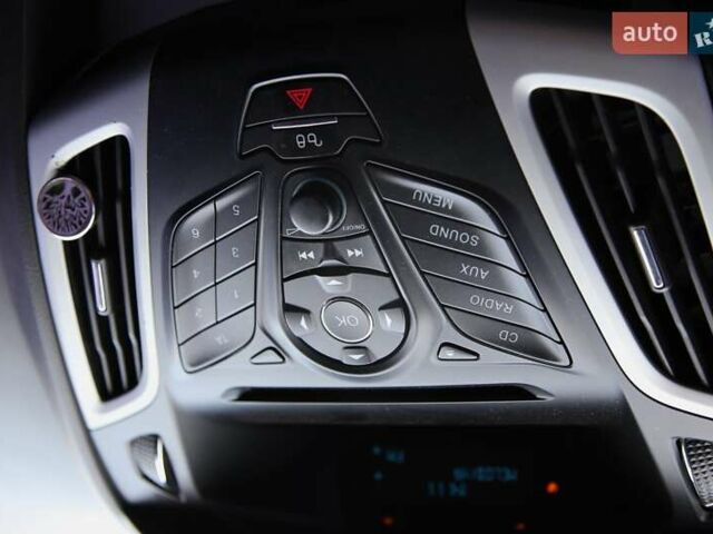 Форд Фокус 2013 в Харькове на Automoto.ua Белый Форд Фокус, объемом двигателя 1 л и пробегом 171 тыс. км за 7200 $, фото 15 на Automoto.ua